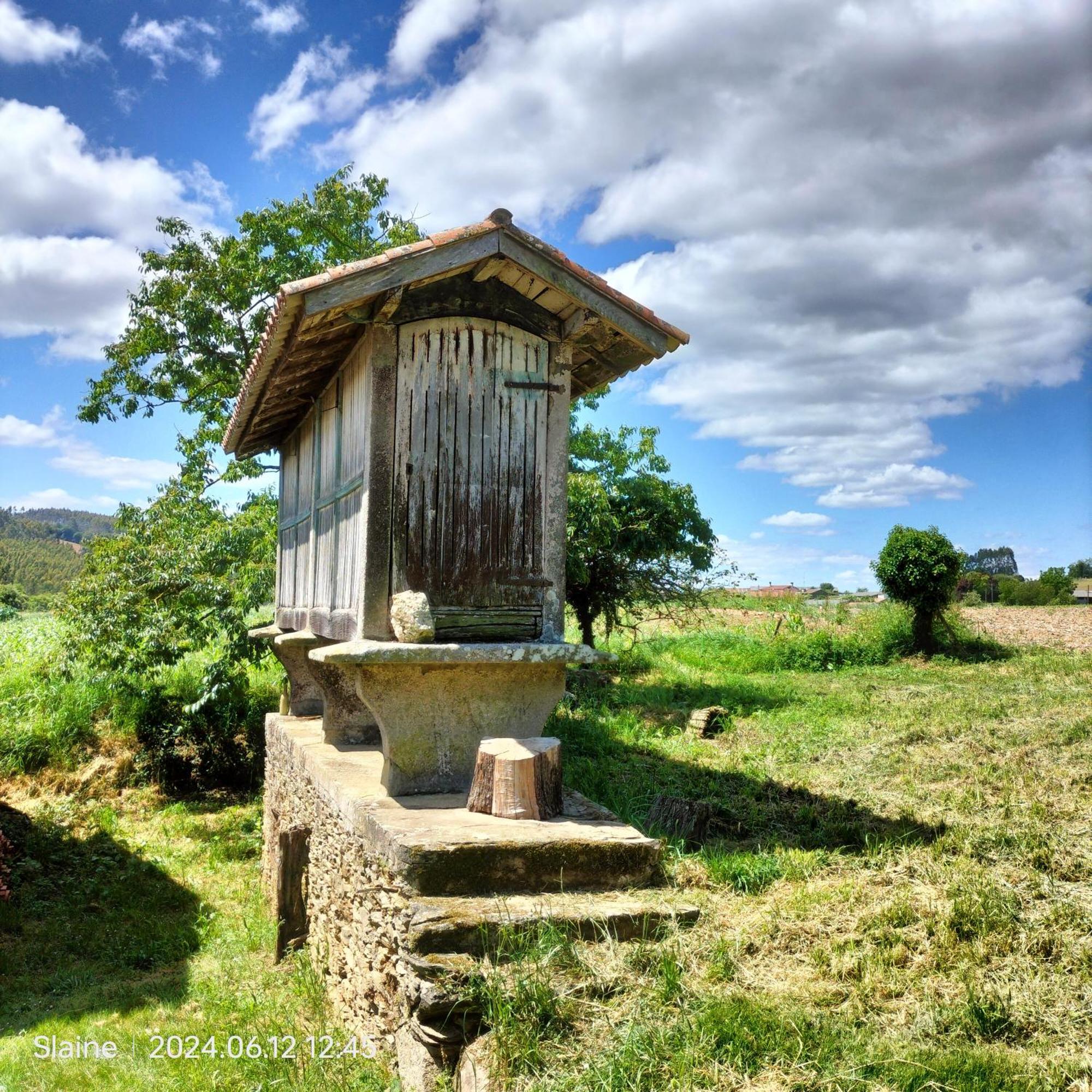 A Casa Do Rio - The River House Arzúa Екстериор снимка